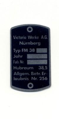 Victoria: Typschild Victoria FM 